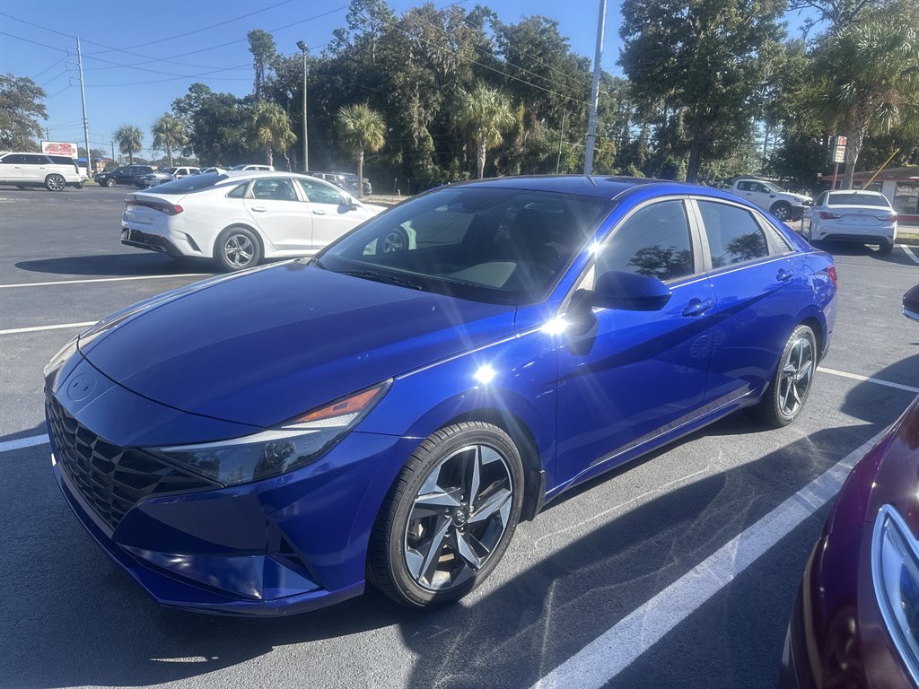 2023 Hyundai Elantra SEL's photo