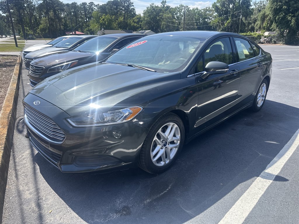 2015 Ford Fusion SE FWD's photo