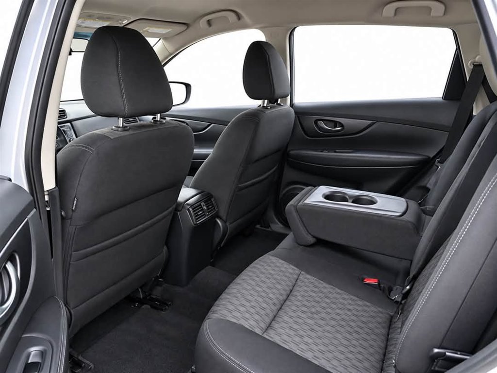 Nissan Rogue photo 4
