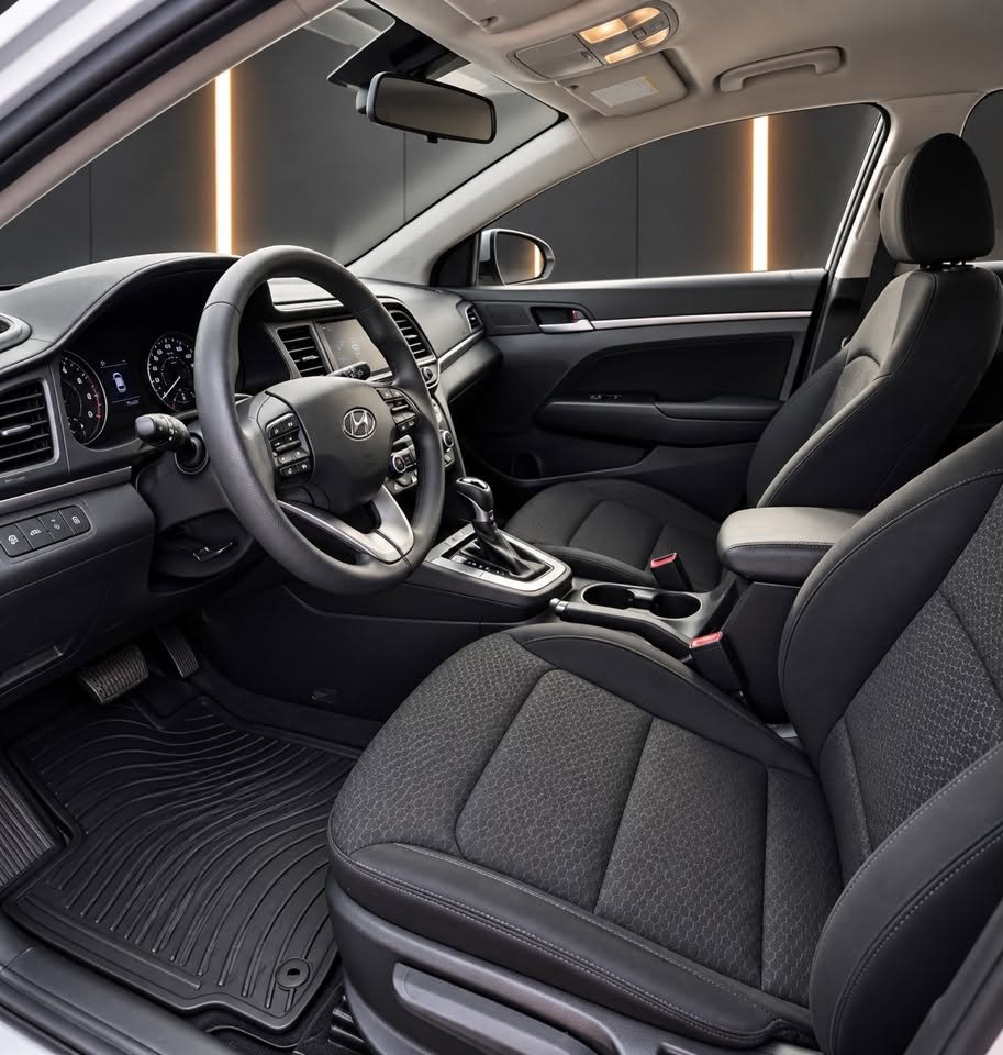 Hyundai Elantra photo 4