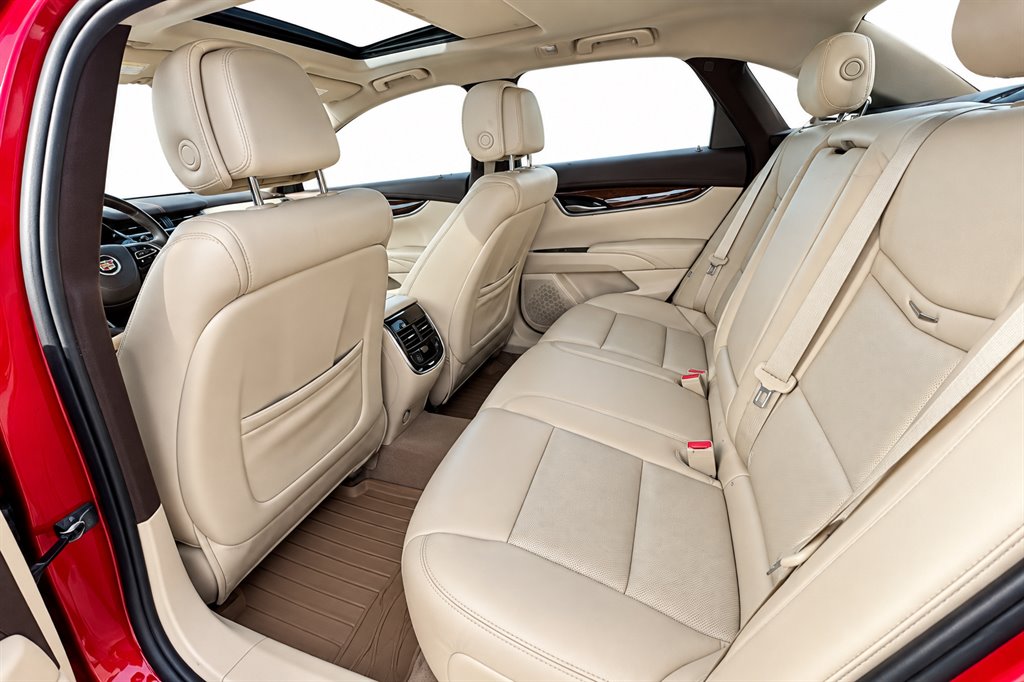 Cadillac XTS photo 5