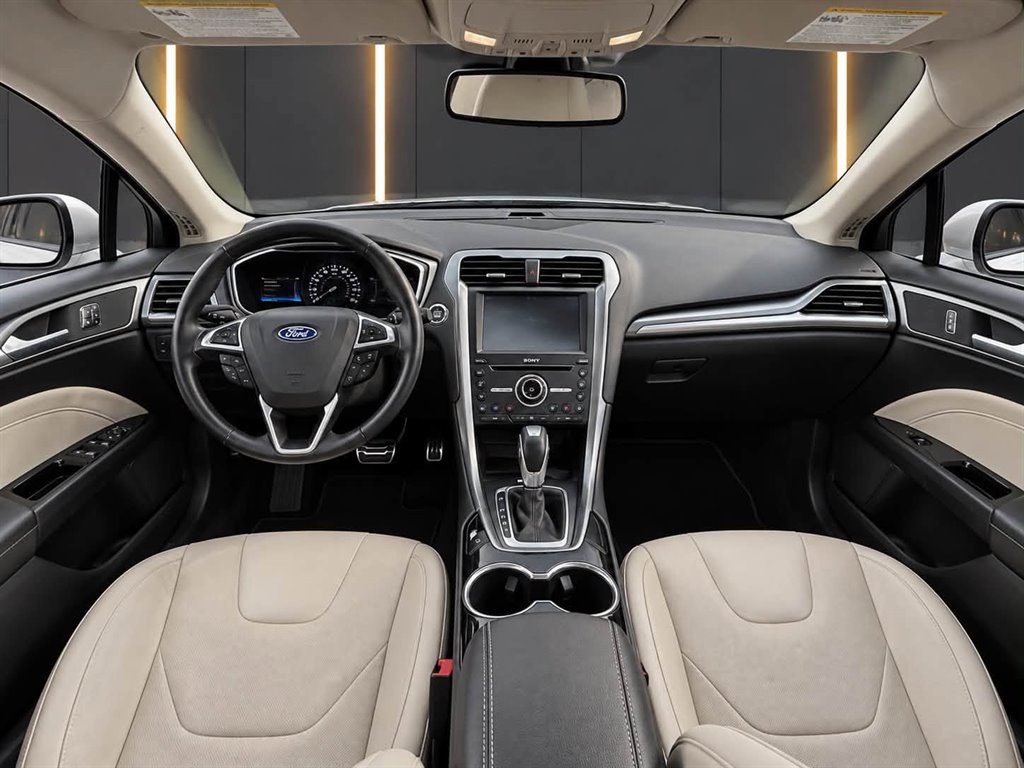 Ford Fusion photo 3